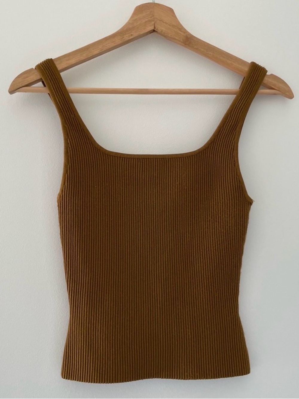 Aritzia - Babaton - Sculpt Knit - Squareneck tank - Size SM - Brown